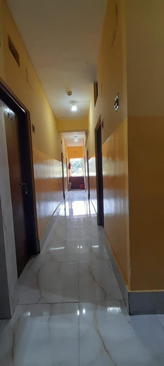 Hotel Narendra Niketan Calcuta Exterior foto